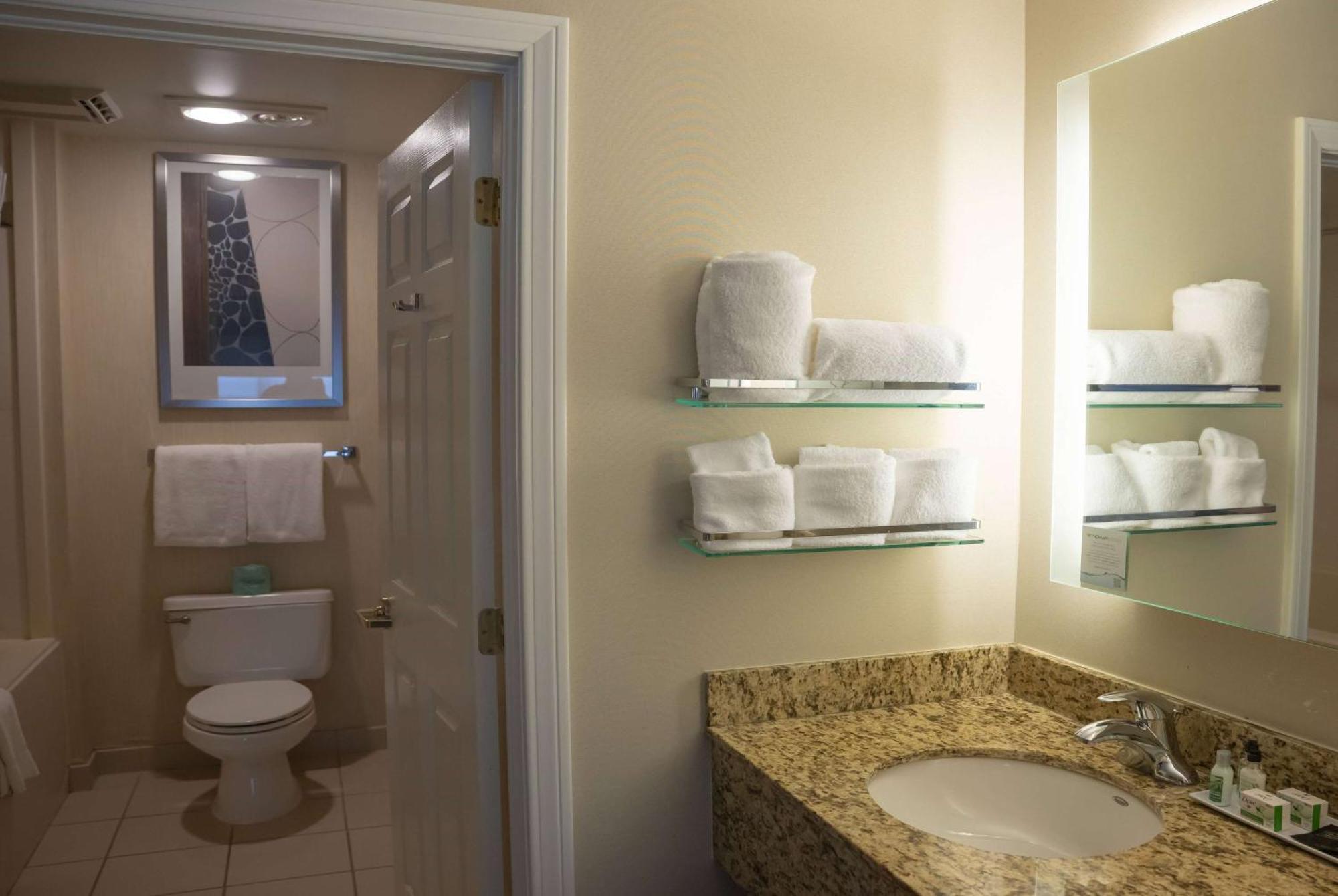 Hawthorn Suites By Wyndham Erie Kearsarge Extérieur photo
