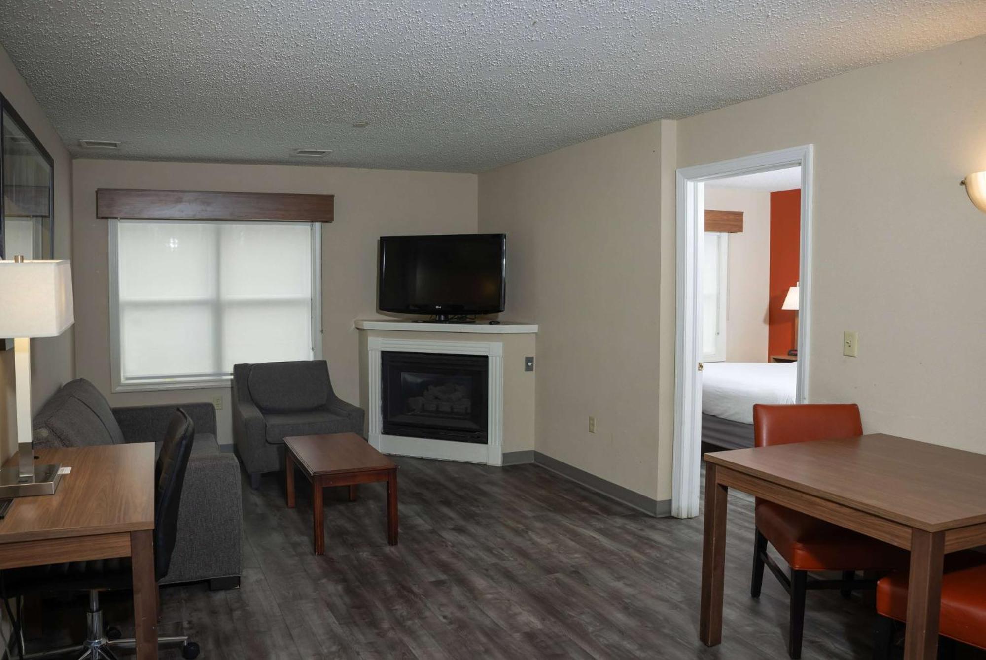 Hawthorn Suites By Wyndham Erie Kearsarge Extérieur photo